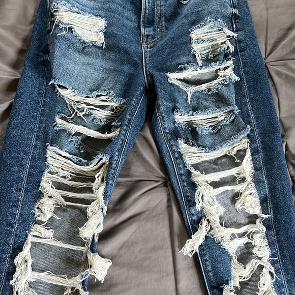 American Eagle Outfitters Hi-Rise Ripped Jeans - Picture 9 of 10
